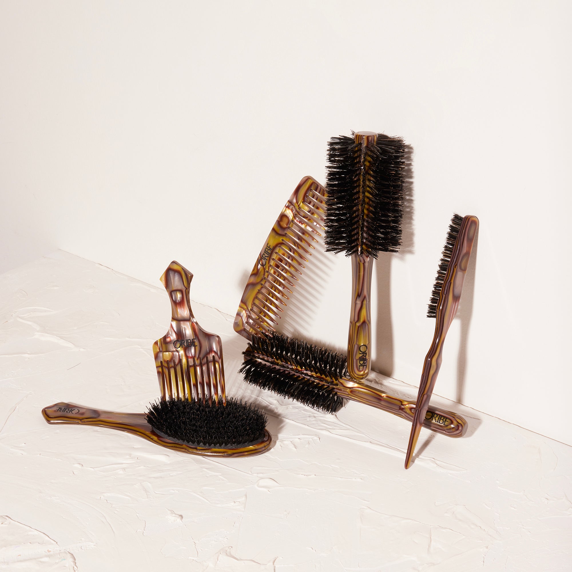 Italian Resin Teasing Brush - Image 4